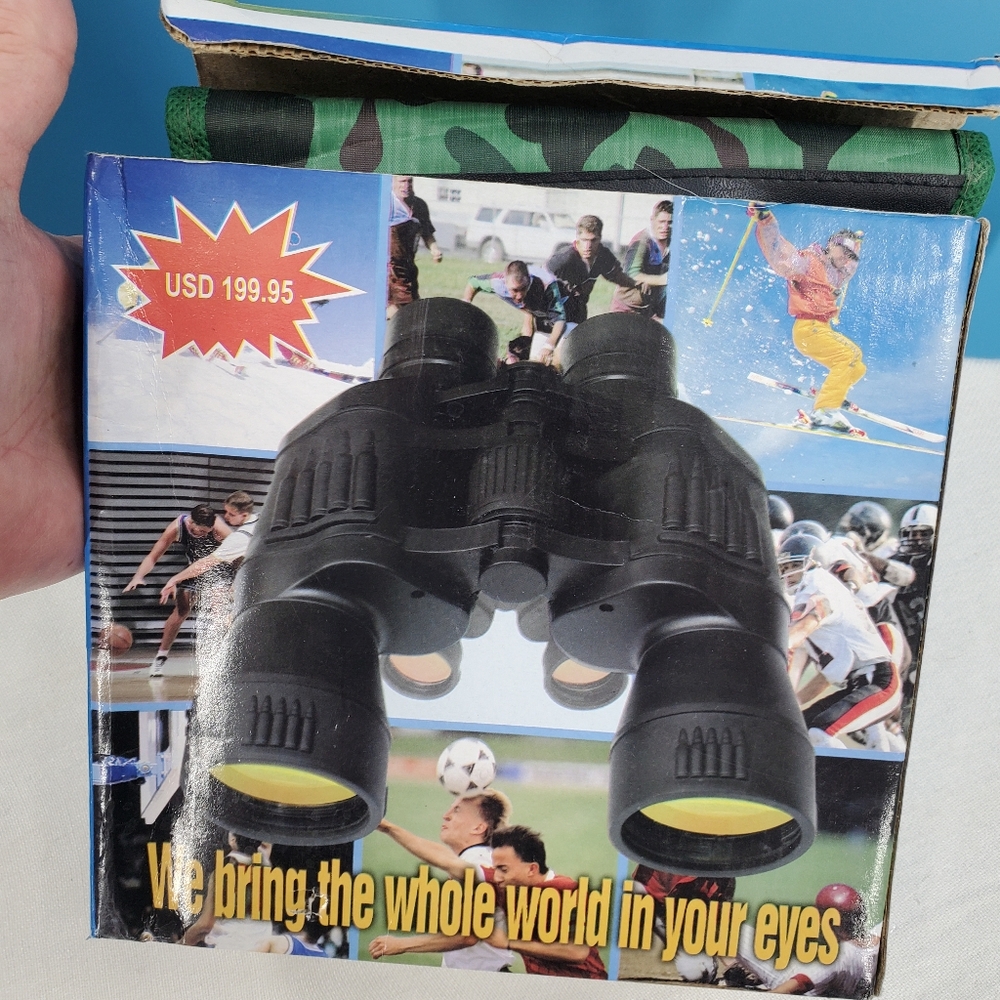 Breaker Cobra Binoculars 20 X 50 Built In Compass camouflage with case